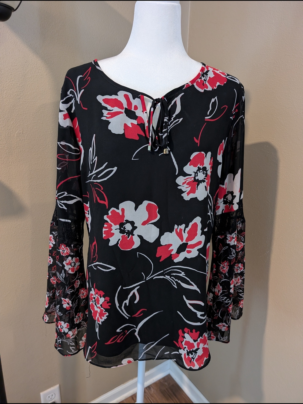 Calvin Klein PTP 23 Floral Tie-Neck Blouse in Black and Magenta - Picture 2 of 9
